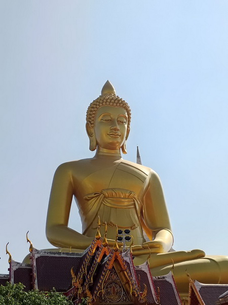 The magnificent giant golden Buddha at Wat Paknam Phasi Charoen, the biggest in Bangkok